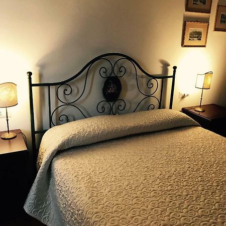 B&B La Dimora Del Capitano Fabriano Luaran gambar
