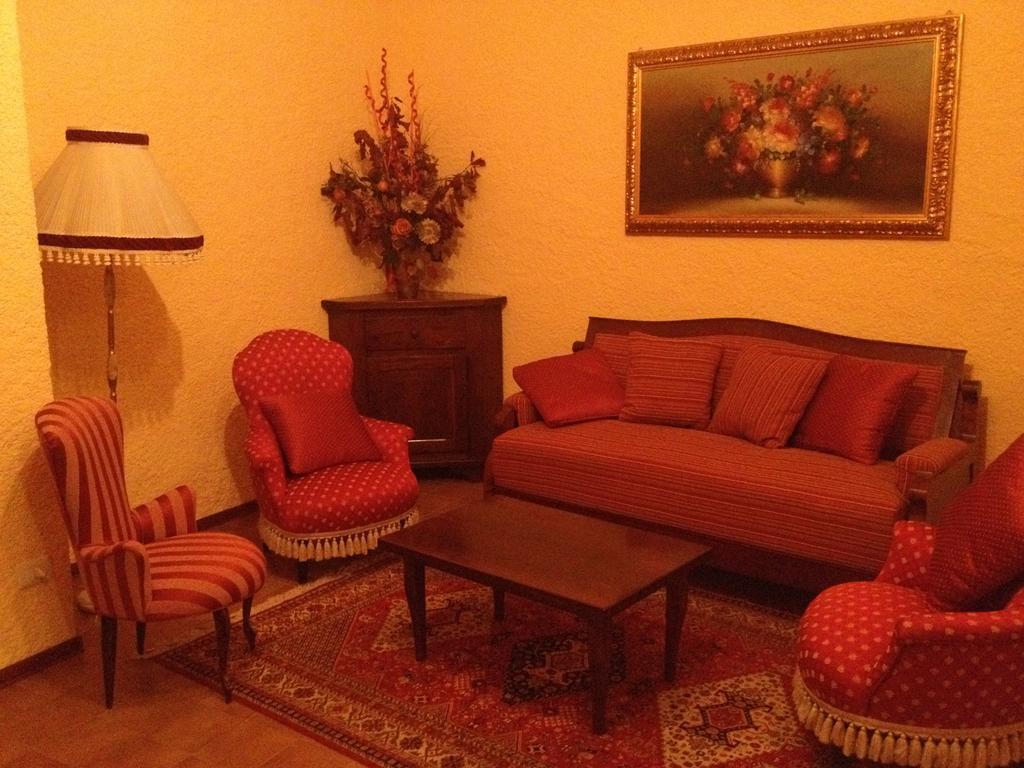 B&B La Dimora Del Capitano Fabriano Luaran gambar