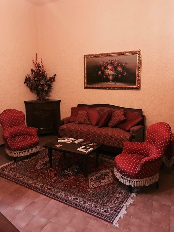 B&B La Dimora Del Capitano Fabriano Luaran gambar